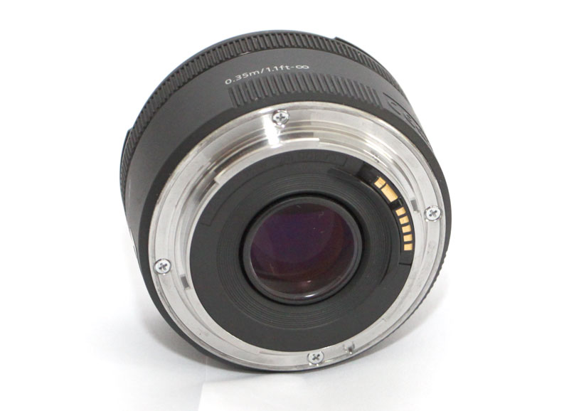 Canon EF 50 мм F1.8 STM фото ракурс 3