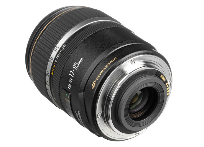 Canon EF-S 17-85 мм F4-5.6 IS USM фото ракурс 2