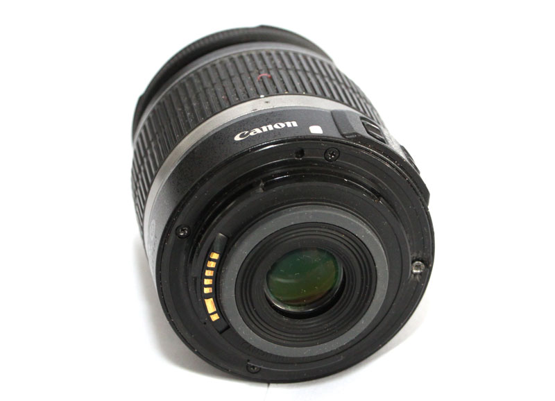 Canon EF-S 18-65 мм F3.5-5.6 IS фото ракурс 2
